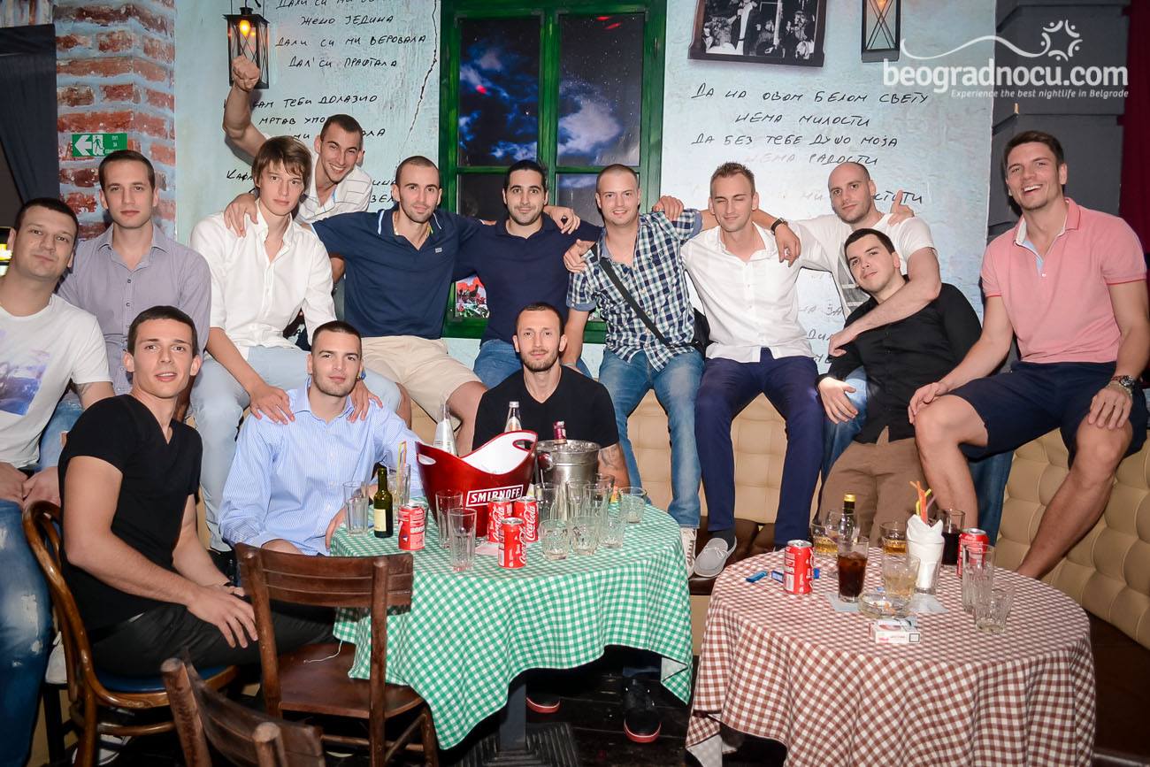 na vodi kafana