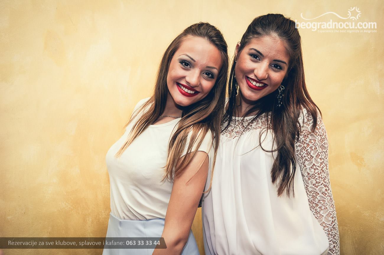 kafana-tri-promila-devojke