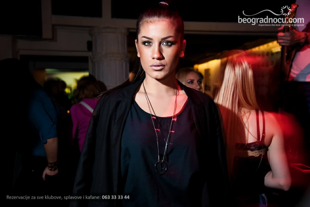 Beograđanka devojka pet1