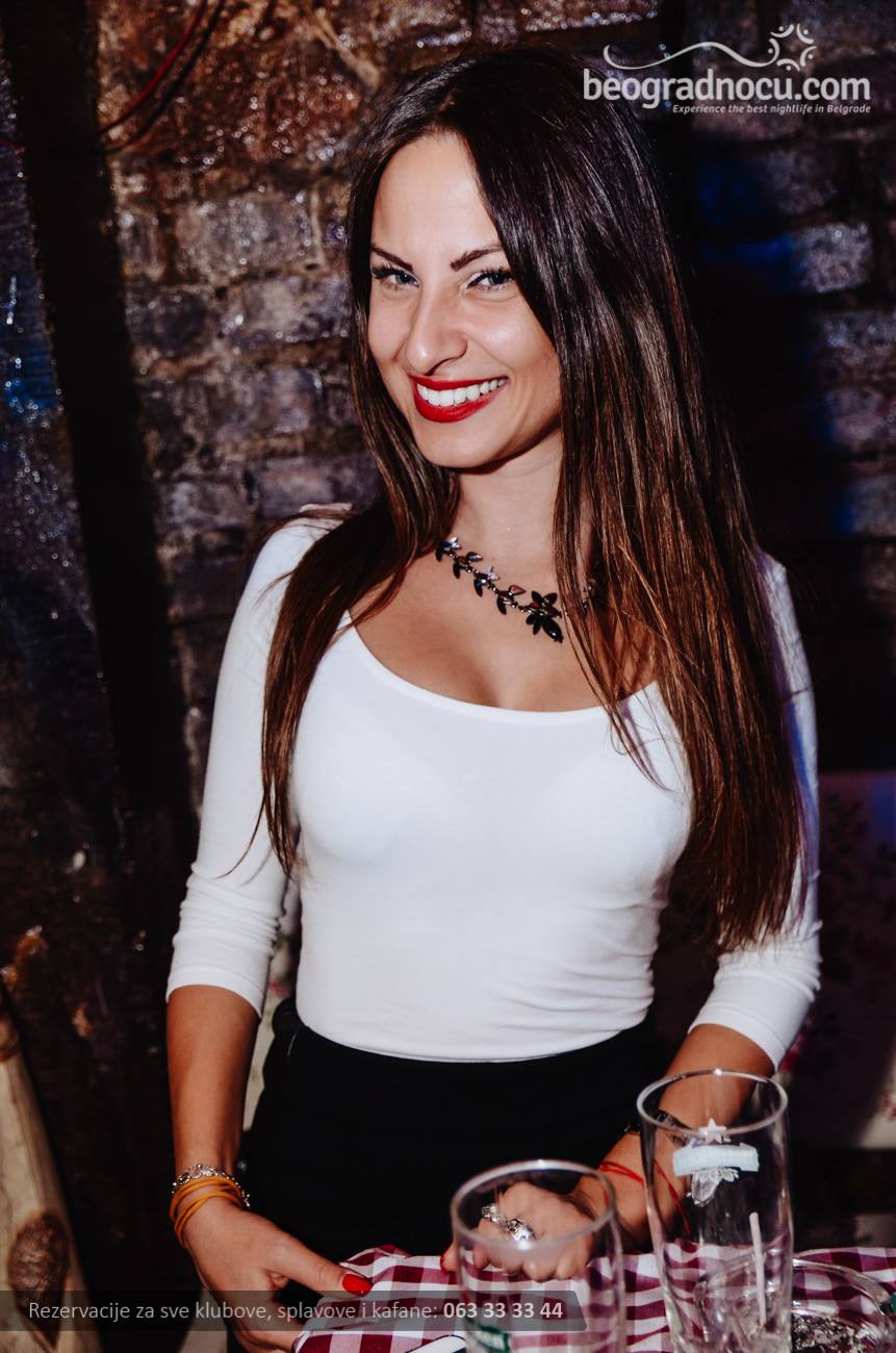 Kafana Mala Maca Doček nove 2020. godine Beograd Nocu