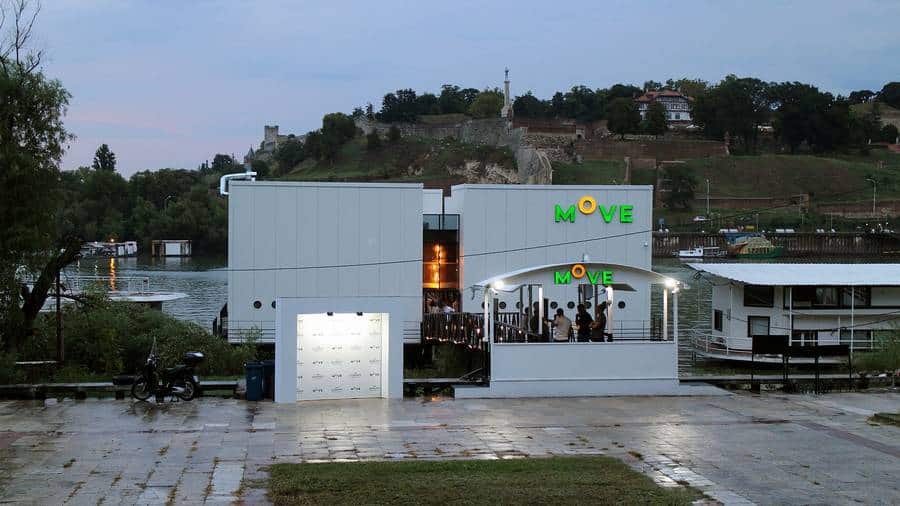Splav Move restoran Beograd spolja